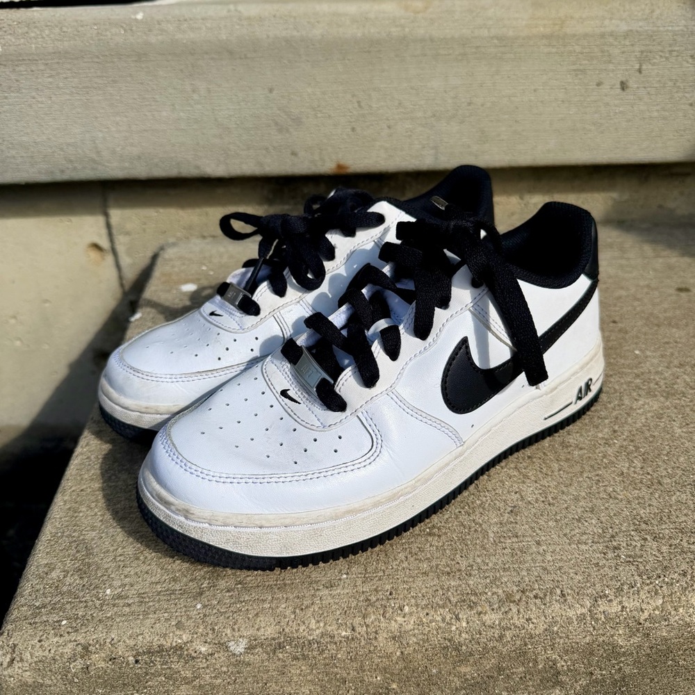 Nike Air Force 1 Low '07 black and white, women’s size 6.5